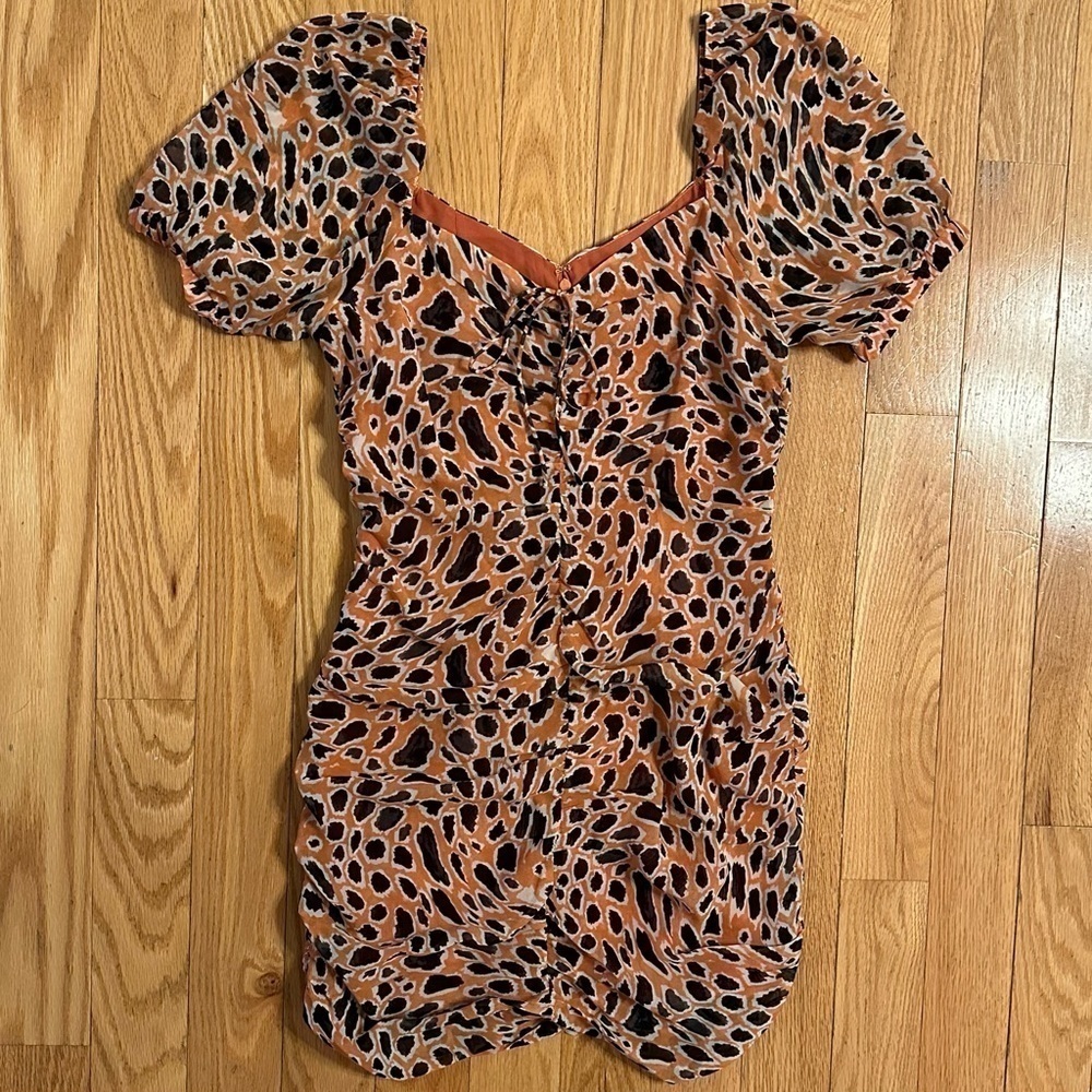JOA Just One Answer Orange Leopard Print Short Sleeve Ruched Mini Dress S